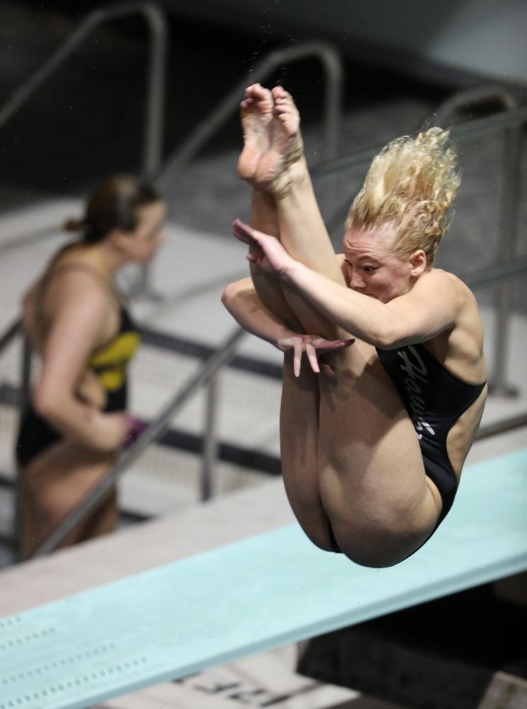 Iowa's Thelma Strandberg competes on the 1-meter springboard against the Iowa State Cyclones in the Iowa Corn Cy-Hawk Series Friday, December 7, 2018 at at the Campus Recreation and Wellness Center. (Brian Ray/hawkeyesports.com)