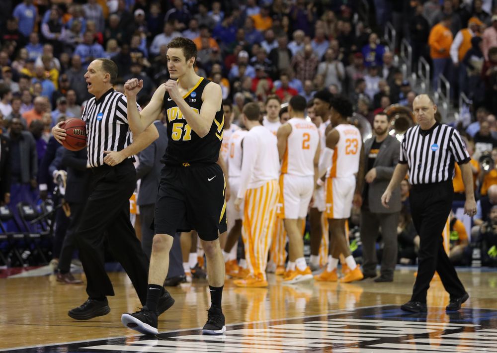 Iowa Hawkeyes forward Nicholas Baer (51) against the Tennessee Volunteers in the second round of the 2019 NCAA Men's Basketball Tournament Sunday, March 24, 2019 at Nationwide Arena in Columbus, Ohio. (Brian Ray/hawkeyesports.com)
