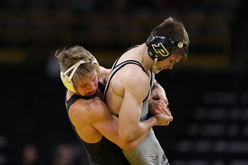 Iowa's Max Murin wrestles Purdue'sNate Limex at 141 pounds Saturday, November 24, 2018 at Carver-Hawkeye Arena. (Brian Ray/hawkeyesports.com)