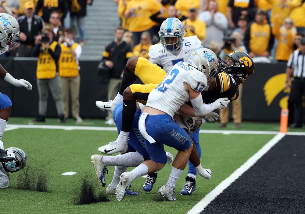 Iowa Hawkeyes wide receiver Brandon Smith (12) scores a touchdown against Middle Tennessee State Saturday, September 28, 2019 at Kinnick Stadium. (Brian Ray/hawkeyesports.com)