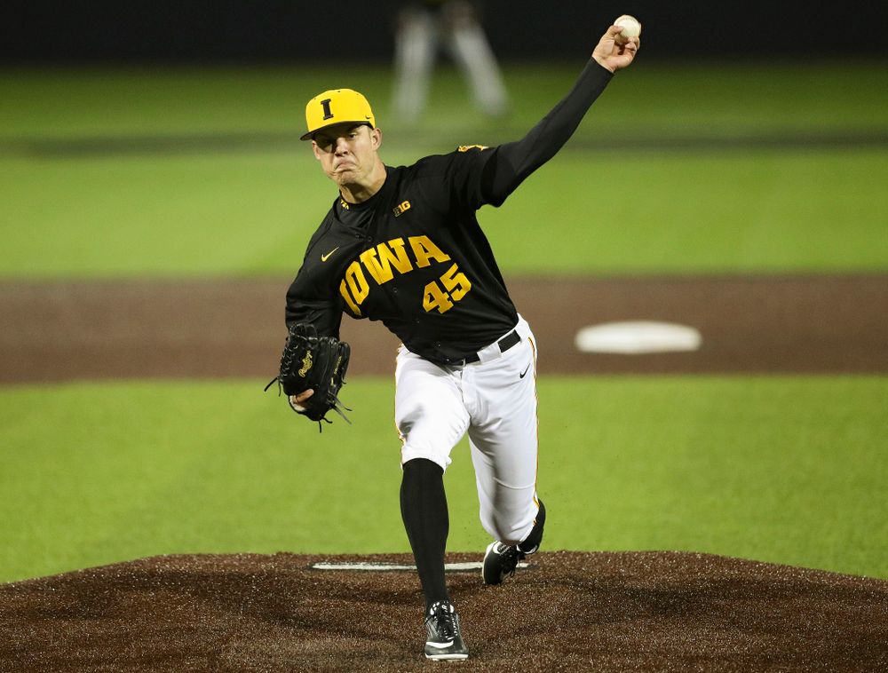 Iowa Hawkeyes pitcher Kyle Shimp (45) delivers to the plate during the seventh inning of their game against Western Illinois at Duane Banks Field in Iowa City on Wednesday, May. 1, 2019. (Stephen Mally/hawkeyesports.com)