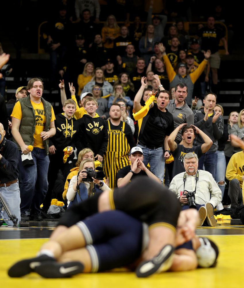 Iowa’s Alex Marinelli wrestles Penn State’s Vincenzo Joseph at 165 pounds Friday, January 31, 2020 at Carver-Hawkeye Arena. (Brian Ray/hawkeyesports.com)