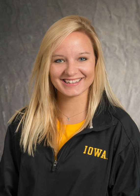 Abby Muhlenbruch - Women's Rowing - University of Iowa Athletics