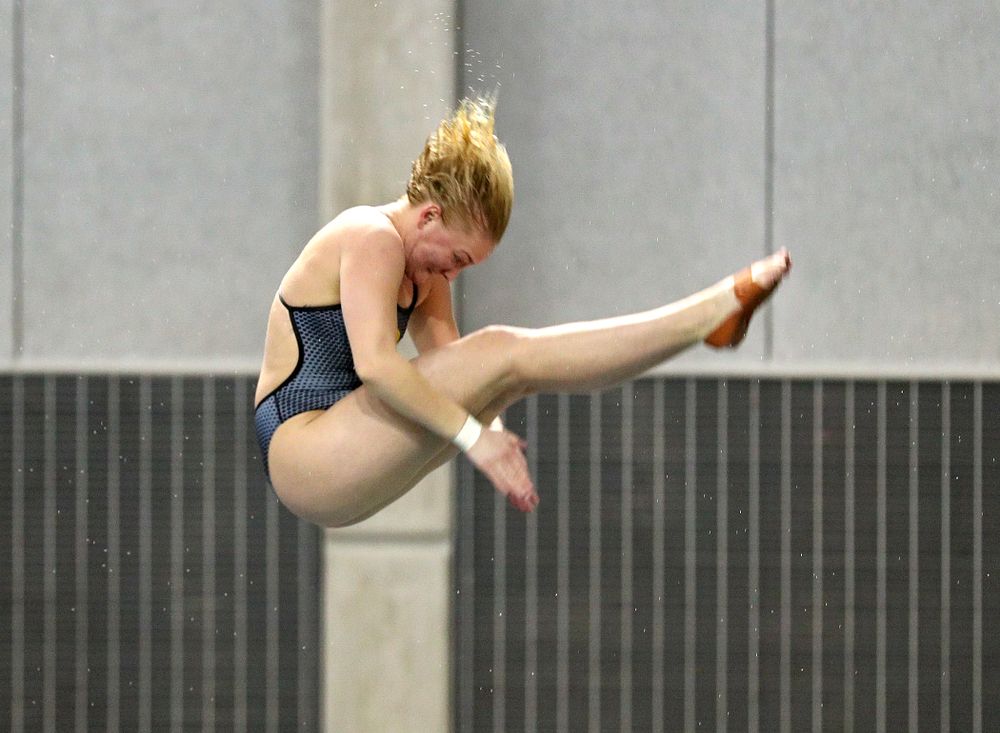 Iowa’s Thelma Strandberg competes in the platform diving event during their meet at the Campus Recreation and Wellness Center in Iowa City on Friday, February 7, 2020. (Stephen Mally/hawkeyesports.com)