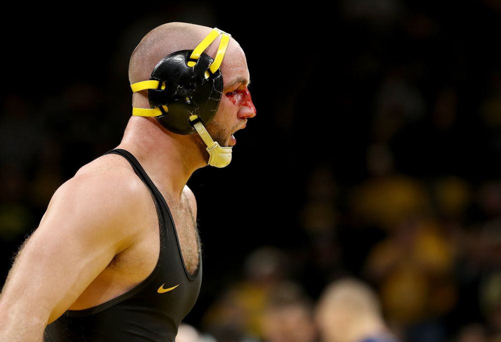 Iowa’s Alex Marinelli wrestles Penn State’s Vincenzo Joseph at 165 pounds Friday, January 31, 2020 at Carver-Hawkeye Arena. (Brian Ray/hawkeyesports.com)