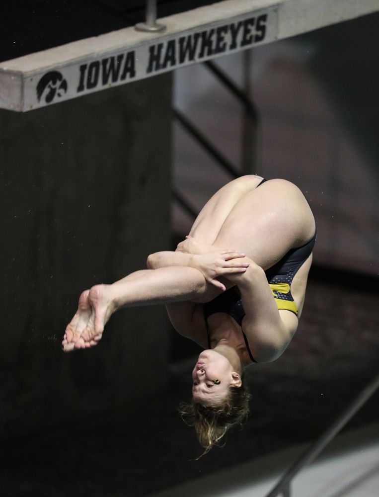 Iowa's Claire Park competes on the 1-meter springboard against the Iowa State Cyclones in the Iowa Corn Cy-Hawk Series Friday, December 7, 2018 at at the Campus Recreation and Wellness Center. (Brian Ray/hawkeyesports.com)