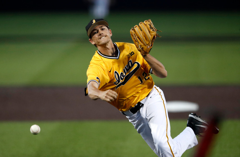 Iowa Hawkeyes pitcher Nick Nelsen (12) against the Penn State Nittany Lions Saturday, May 19, 2018 at Duane Banks Field. (Brian Ray/hawkeyesports.com)