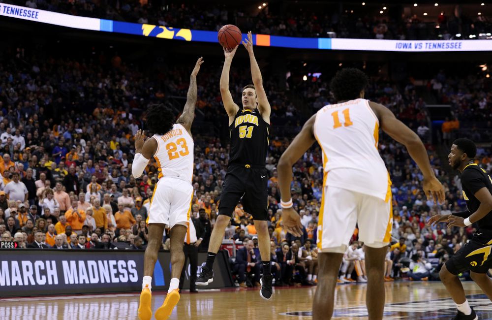 Iowa Hawkeyes forward Nicholas Baer (51) against the Tennessee Volunteers in the second round of the 2019 NCAA Men's Basketball Tournament Sunday, March 24, 2019 at Nationwide Arena in Columbus, Ohio. (Brian Ray/hawkeyesports.com)