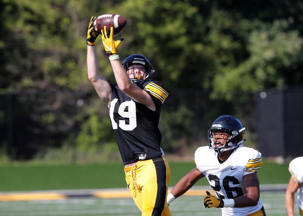 Iowa Hawkeyes wide receiver Max Cooper (19) during camp practice No. 17 Wednesday, August 22, 2018 at the Kenyon Football Practice Facility. (Brian Ray/hawkeyesports.com)