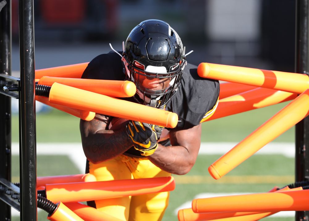 Iowa Hawkeyes running back Mekhi Sargent (10) during the teamÕs final spring practice Friday, April 26, 2019 at the Kenyon Football Practice Facility. (Brian Ray/hawkeyesports.com)