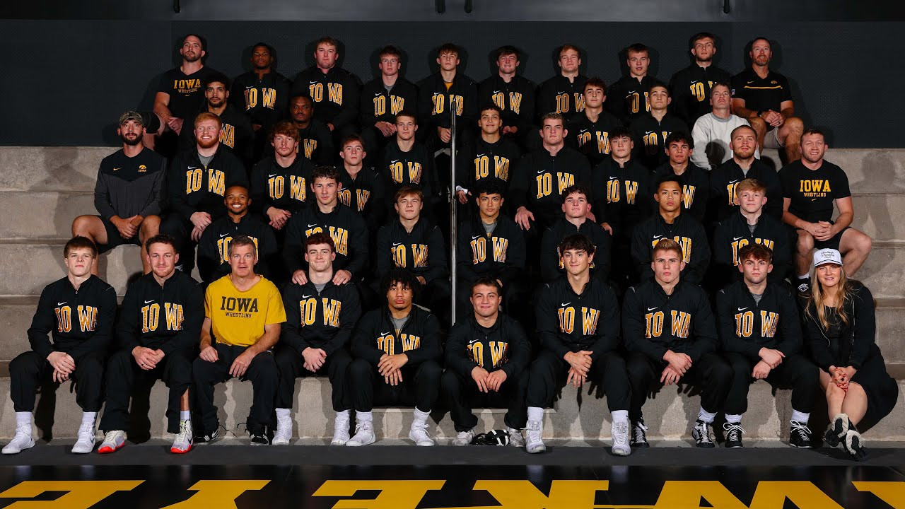 2024-2025 Iowa Hawkeyes Wrestling Team Magnet & Pocket Schedule