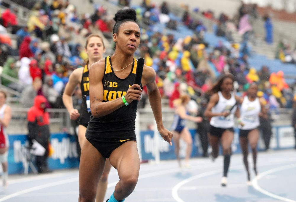 Iowa's Briana Guillory runs the women's sprint medley relay event during the third day of the Drake Relays at Drake Stadium in Des Moines on Saturday, Apr. 27, 2019. (Stephen Mally/hawkeyesports.com)