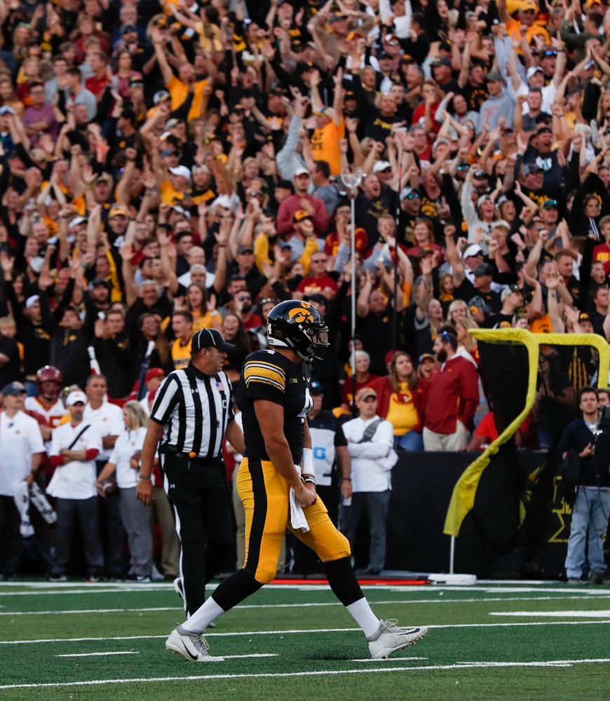 Iowa Hawkeyes quarterback Nate Stanley (4) celebrates a touchdown against the Iowa State Cyclones Saturday, September 8, 2018 at Kinnick Stadium. (Brian Ray/hawkeyesports.com)
