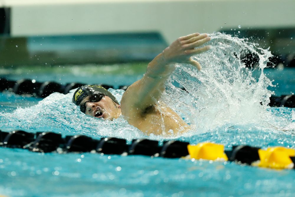 Iowa's Tom Schab swims the 1000 yard freestyle 
