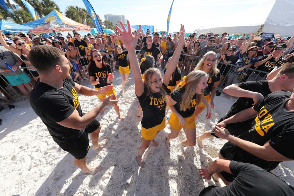The Iowa Spirit Squad competes in a tug-o-war against Mississippi State during the Outback Bowl Beach Day Sunday, December 30, 2018 at Clearwater Beach. (Brian Ray/hawkeyesports.com)