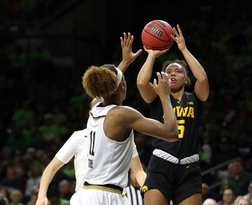 Iowa Hawkeyes guard Alexis Sevillian (5) against the Notre Dame Fighting Irish Thursday, November 29, 2018 at the Joyce Center in South Bend, Ind. (Brian Ray/hawkeyesports.com)