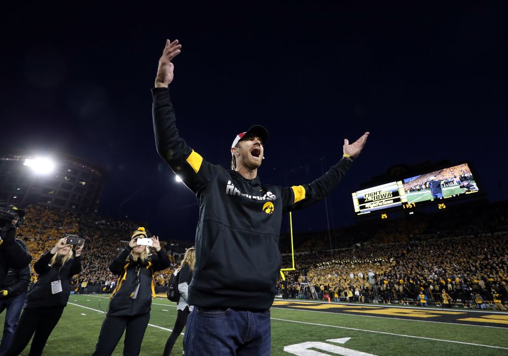 Honorary Captain Ricky Stanzi against the Penn State Nittany Lions Saturday, October 12, 2019 at Kinnick Stadium. (Brian Ray/hawkeyesports.com)
