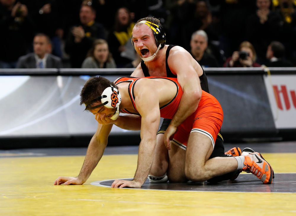 Iowa's Alex Marinelli Wrestles Oklahoma State's Chandler Rogers at 165 pounds 