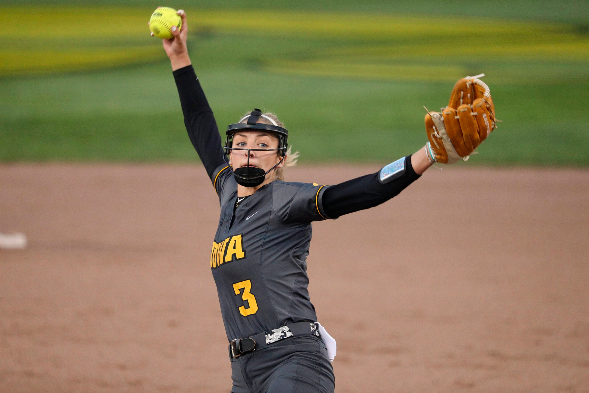 Hawkeyes Wr Hawkeyes Win 3rd Straight Extra Inning Game in Split with Maryland ...