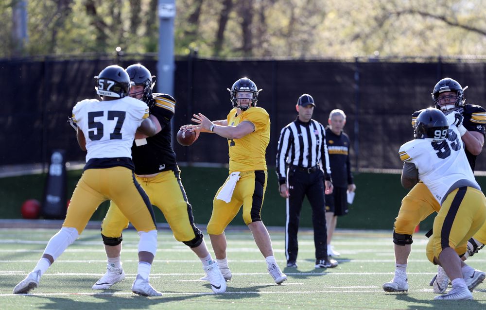 Iowa Hawkeyes quarterback Nate Stanley (4) during the teamÕs final spring practice Friday, April 26, 2019 at the Kenyon Football Practice Facility. (Brian Ray/hawkeyesports.com)