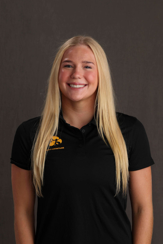 Ella Schmit - Women's Wrestling - University of Iowa Athletics