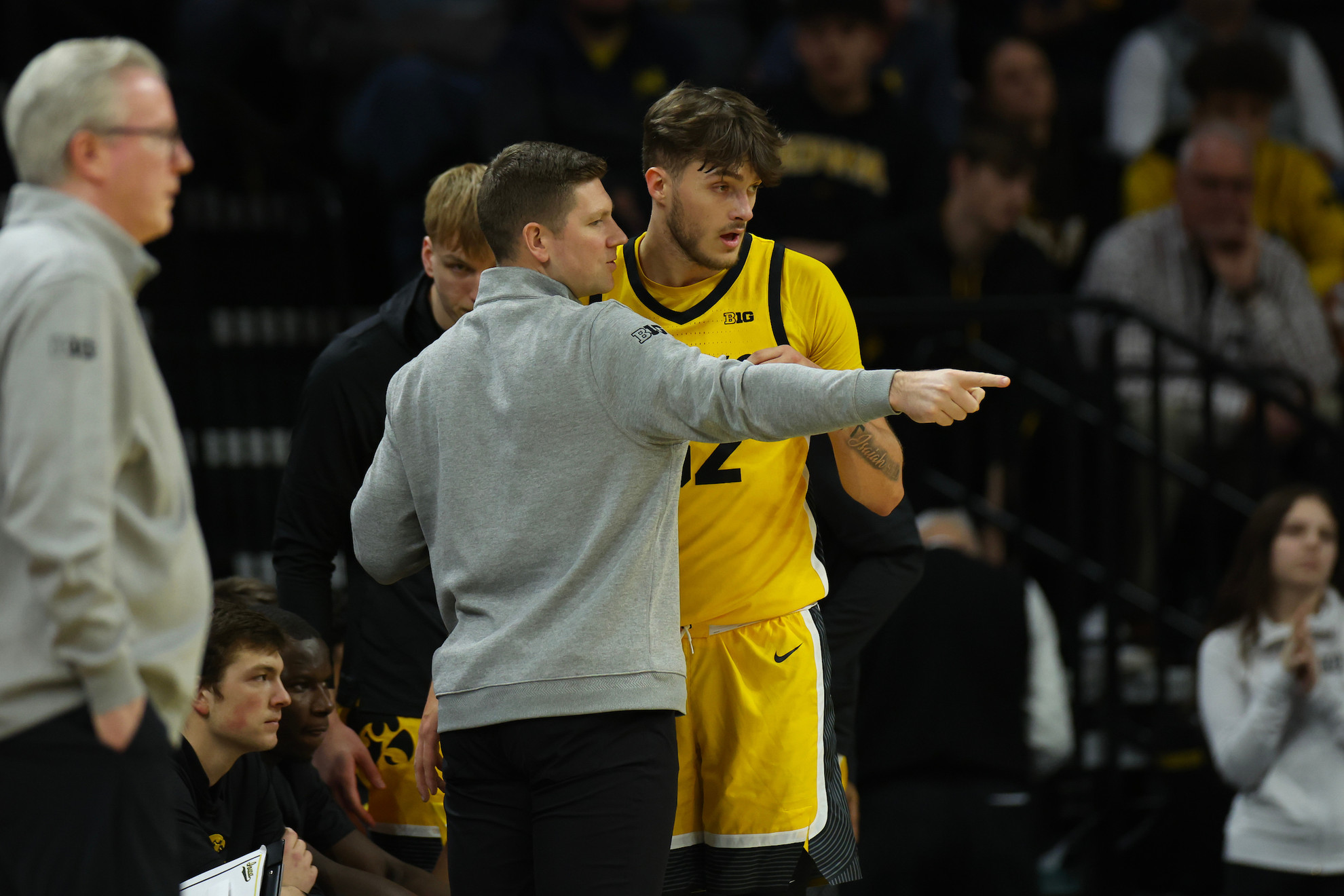 Iowa Men's Basketball vs Michigan 1c94e847-20231210_iowa_mens_basketball_vs_michigan_sm_051