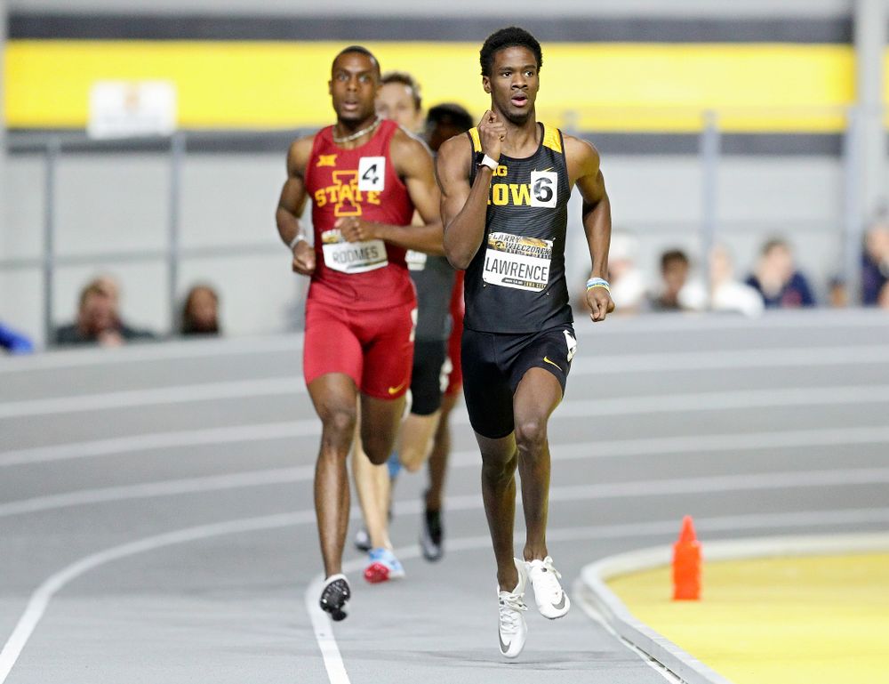 Iowa’s Wayne Lawrence Jr. runs the men’s 600 meter run premier event during the Larry Wieczorek Invitational at the Recreation Building in Iowa City on Friday, January 17, 2020. Lawrence Jr. set a school record with a time of 1:16.55. (Stephen Mally/hawkeyesports.com)