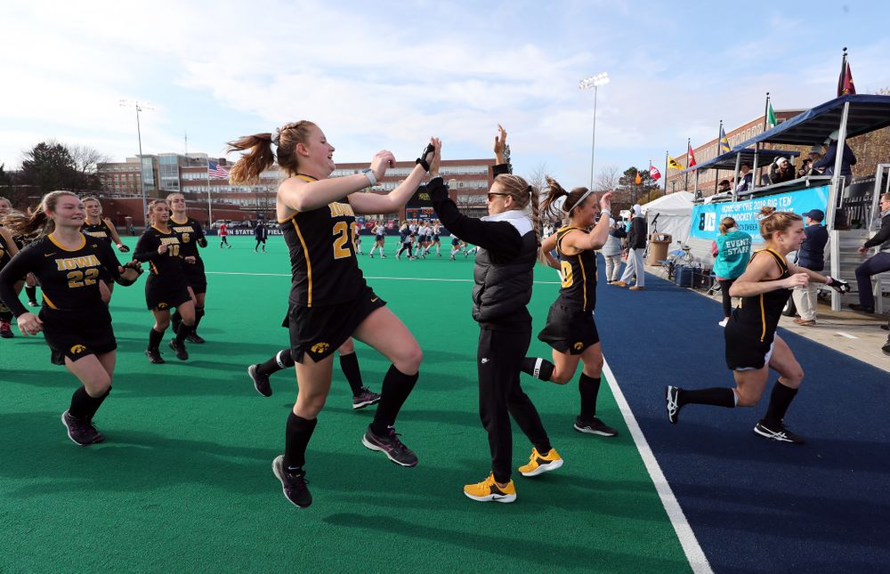 Iowa Hawkeyes Makenna Maguire (21) and assistant coach Roz Ellis against Penn State in the 2019 Big Ten Field Hockey Tournament Championship Game Sunday, November 10, 2019 in State College. (Brian Ray/hawkeyesports.com)