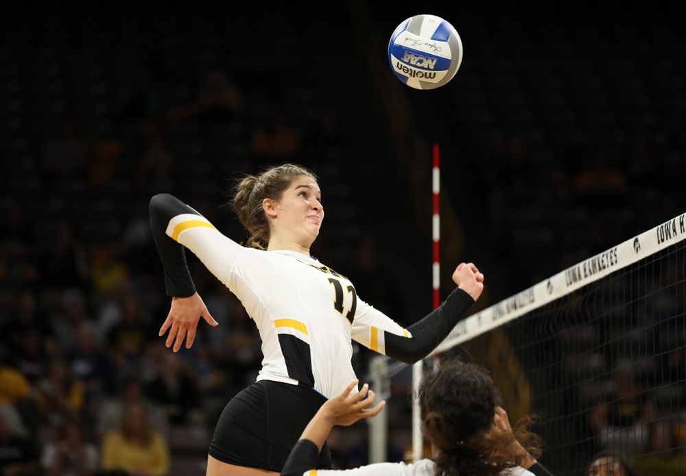 Iowa Hawkeyes middle blocker Blythe Rients (11) against the Minnesota Golden Gophers Wednesday, October 2, 2019 at Carver-Hawkeye Arena. (Brian Ray/hawkeyesports.com)