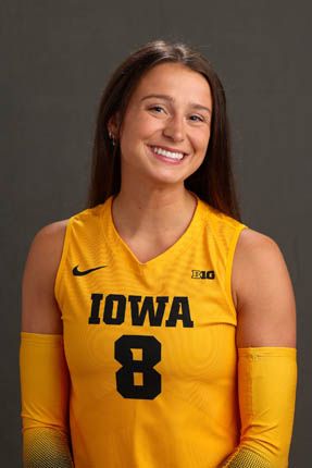 Anna Davis - Volleyball - University of Iowa Athletics