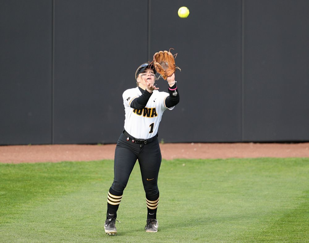 Iowa left fielder Cameron Cecil (1) pulls in a fly ball for an out during the fifth inning of their game against Illinois at Pearl Field in Iowa City on Friday, Apr. 12, 2019. (Stephen Mally/hawkeyesports.com)