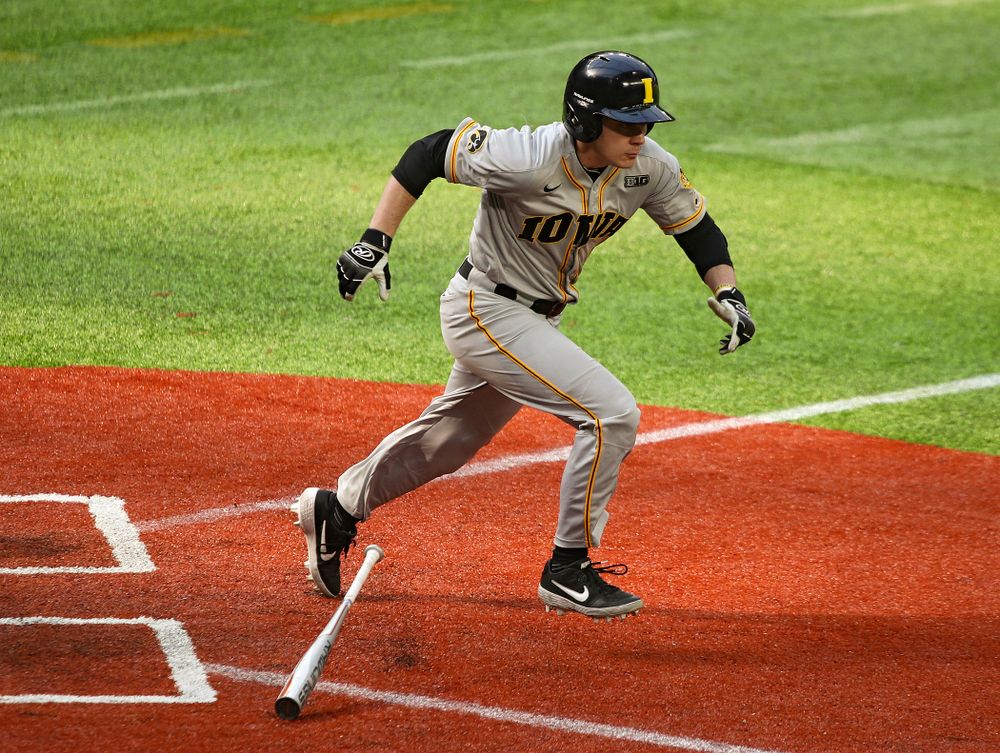 Iowa Hawkeyes utility player Sam Link (3) runs and reaches on an error during the third inning of their CambriaCollegeClassic game at U.S. Bank Stadium in Minneapolis, Minn. on Friday, February 28, 2020. (Stephen Mally/hawkeyesports.com)