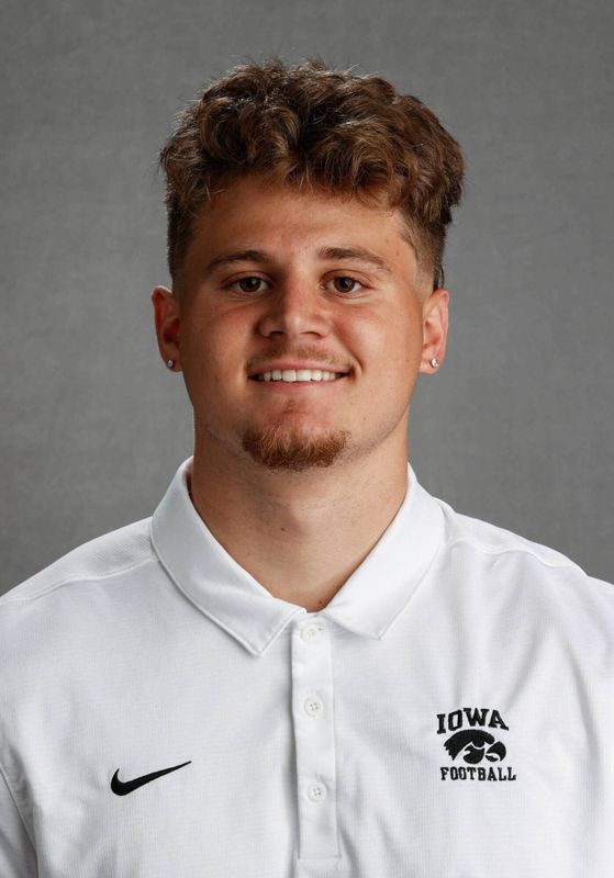 Jordan Kumm - Football - University of Iowa Athletics