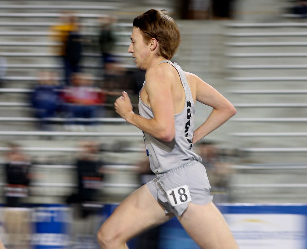 Iowa's Daniel Murphy runs the men's 5000 meter event during the first day of the Drake Relays at Drake Stadium in Des Moines on Thursday, Apr. 25, 2019. (Stephen Mally/hawkeyesports.com)