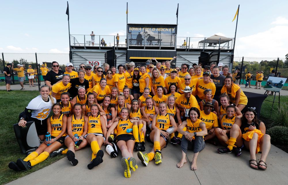 Iowa Field Hockey Alumni pose for a photo with the current Iowa Hawkeyes following their victory over Indiana Sunday, September 16, 2018 at Grant Field. (Brian Ray/hawkeyesports.com)