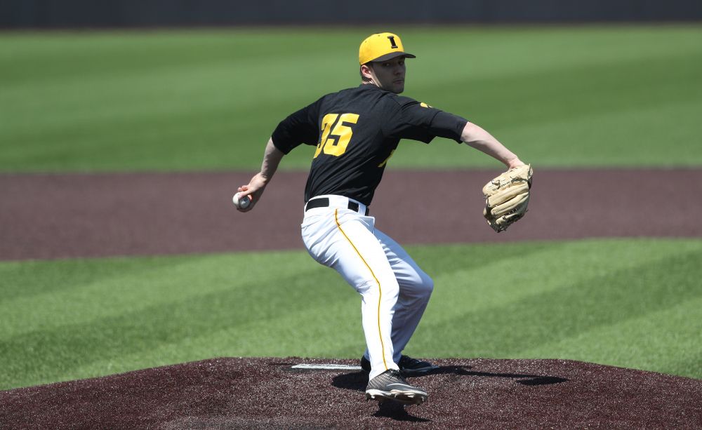 Iowa Hawkeyes Cam Baumann (35) delivers the ball to the plate during game two against UC Irvine Saturday, May 4, 2019 at Duane Banks Field. (Brian Ray/hawkeyesports.com)