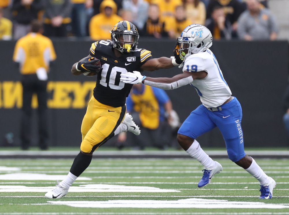 Iowa Hawkeyes running back Mekhi Sargent (10) against Middle Tennessee State Saturday, September 28, 2019 at Kinnick Stadium. (Max Allen/hawkeyesports.com)