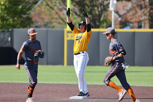 Highlights - 2021 Hawkeye Baseball Fall Ball - Mississauga - 9.22.21