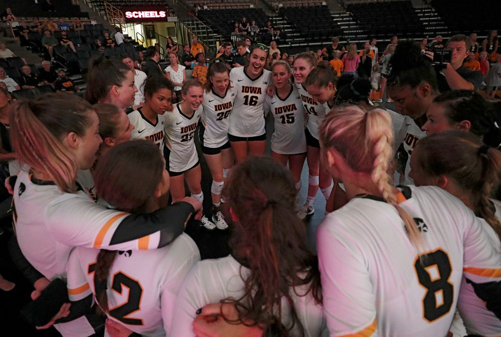 The Hawkeyes huddle before their Big Ten/Pac-12 Challenge match at Carver-Hawkeye Arena in Iowa City on Saturday, Sep 7, 2019. (Stephen Mally/hawkeyesports.com)