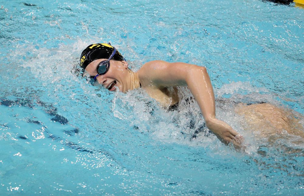 IowaÕs Anna Brooker competes in the 1000-yard freestyle against Notre Dame and Illinois Saturday, January 11, 2020 at the Campus Recreation and Wellness Center.  (Brian Ray/hawkeyesports.com)