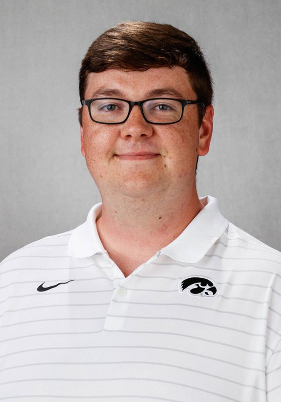 Caleb Saunders - Football - University of Iowa Athletics