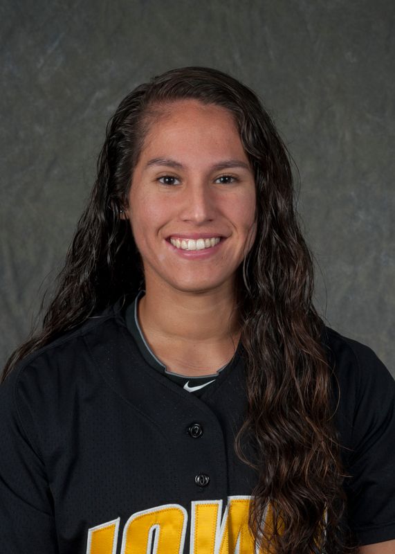 Brianna Luna - Softball - University of Iowa Athletics