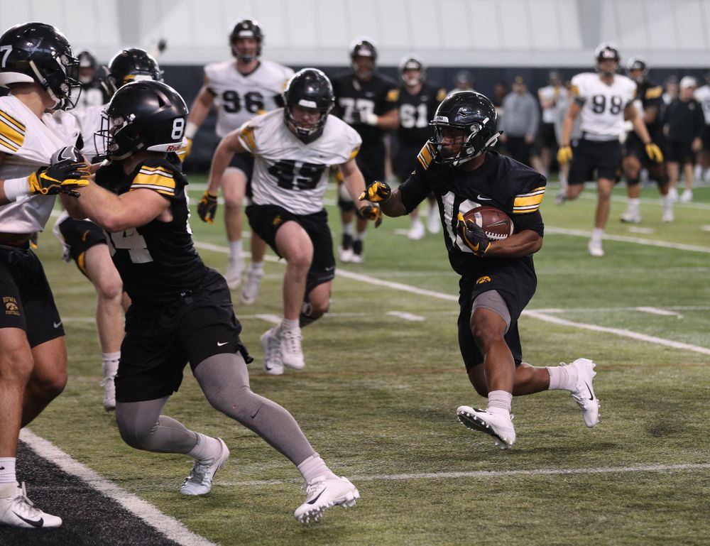 Iowa Hawkeyes running back Mekhi Sargent (10) during preparation for the 2019 Outback Bowl Tuesday, December 18, 2018 at the Hansen Football Performance Center. (Brian Ray/hawkeyesports.com)
