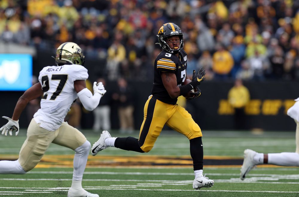 Iowa Hawkeyes wide receiver Tyrone Tracy Jr. (3) against the Purdue Boilermakers Saturday, October 19, 2019 at Kinnick Stadium. (Brian Ray/hawkeyesports.com)