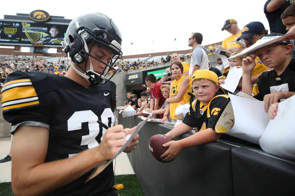 Iowa Hawkeyes tight end Nate Wieting (39) during Kids Day at Kinnick Stadium on Saturday, August 10, 2019. (Lily Smith/hawkeyesports.com)