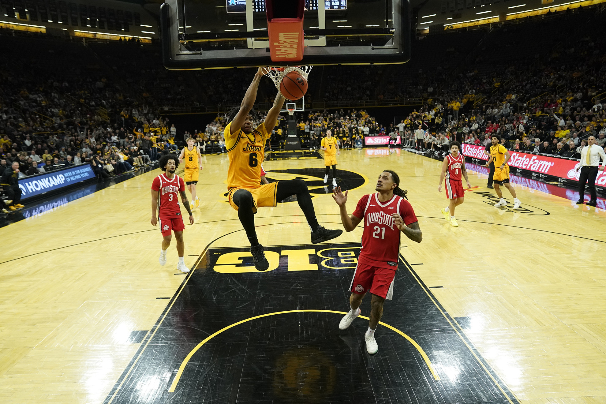 Hawkeyes Dominate Ohio State, 74-57