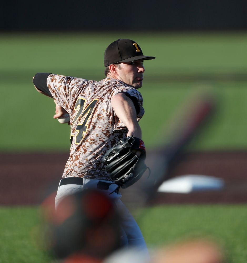 Iowa Hawkeyes pitcher Nick Allgeyer (24) during the Iowa Hawkeyes game against Oklahoma State Friday, May 4, 2018 at Duane Banks Field. (Brian Ray/hawkeyesports.com)