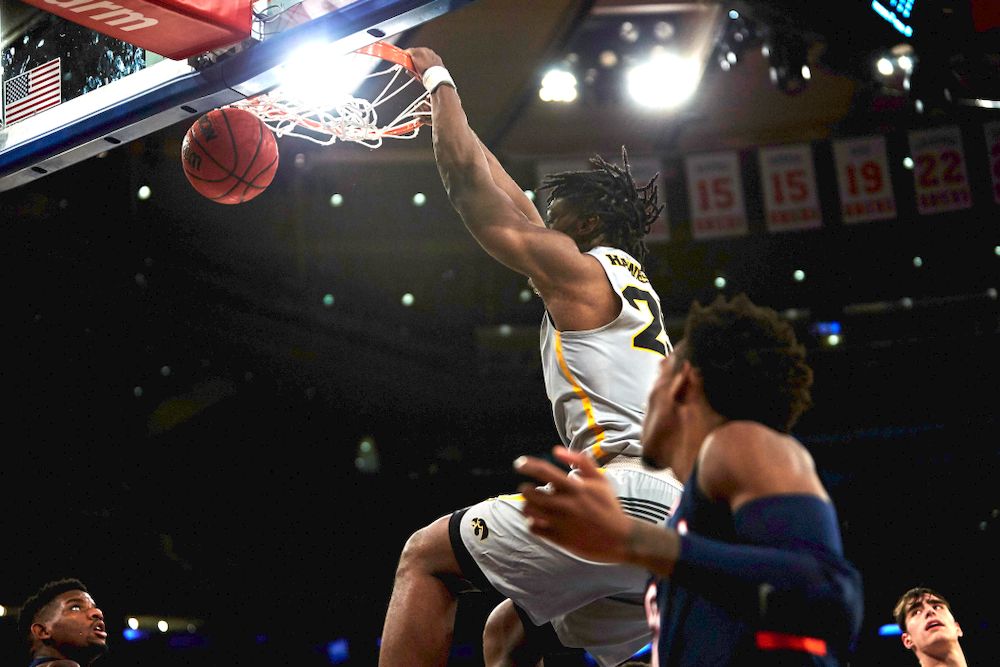 Iowa Hawkeyes forward Tyler Cook (25) against UConn in the Championship game of the 2K Empire Classic Friday, November 16, 2018 at Madison Square Garden in New York City. (Duncan H.Williams/Freelance)