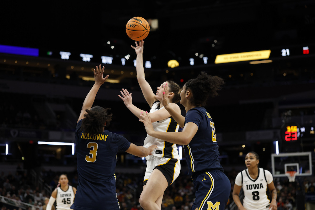 Hawkeyes Pull Away from Wolverines Deal shooting