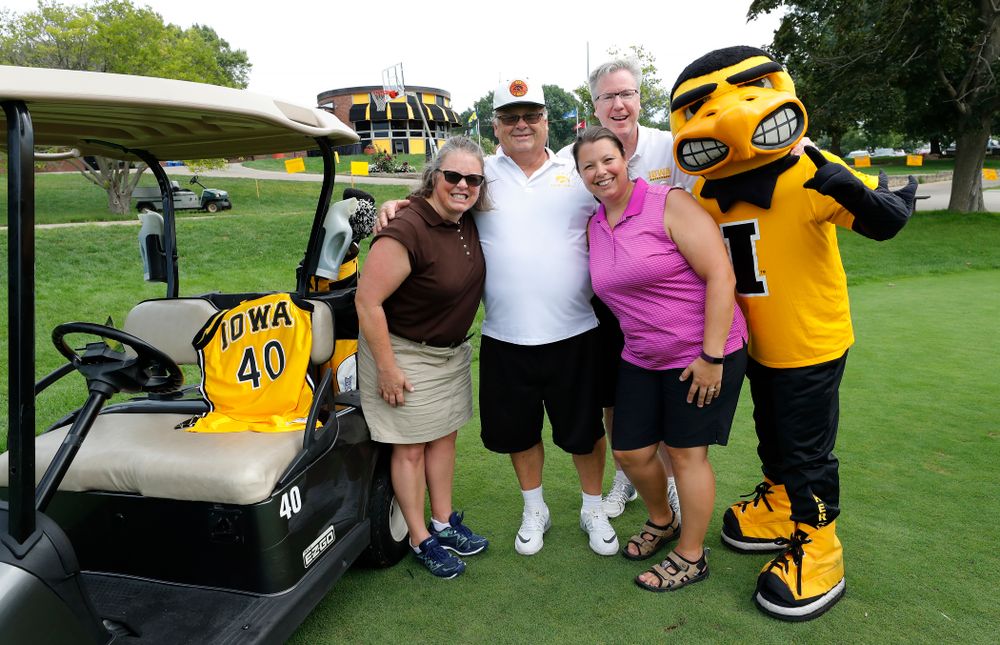 The Street Family with Fran McCaffery and Herky at the 2018 Chris Street Memorial Golf Outing Monday, August 27, 2018 at Finkbine Golf Course. (Brian Ray/hawkeyesports.com)